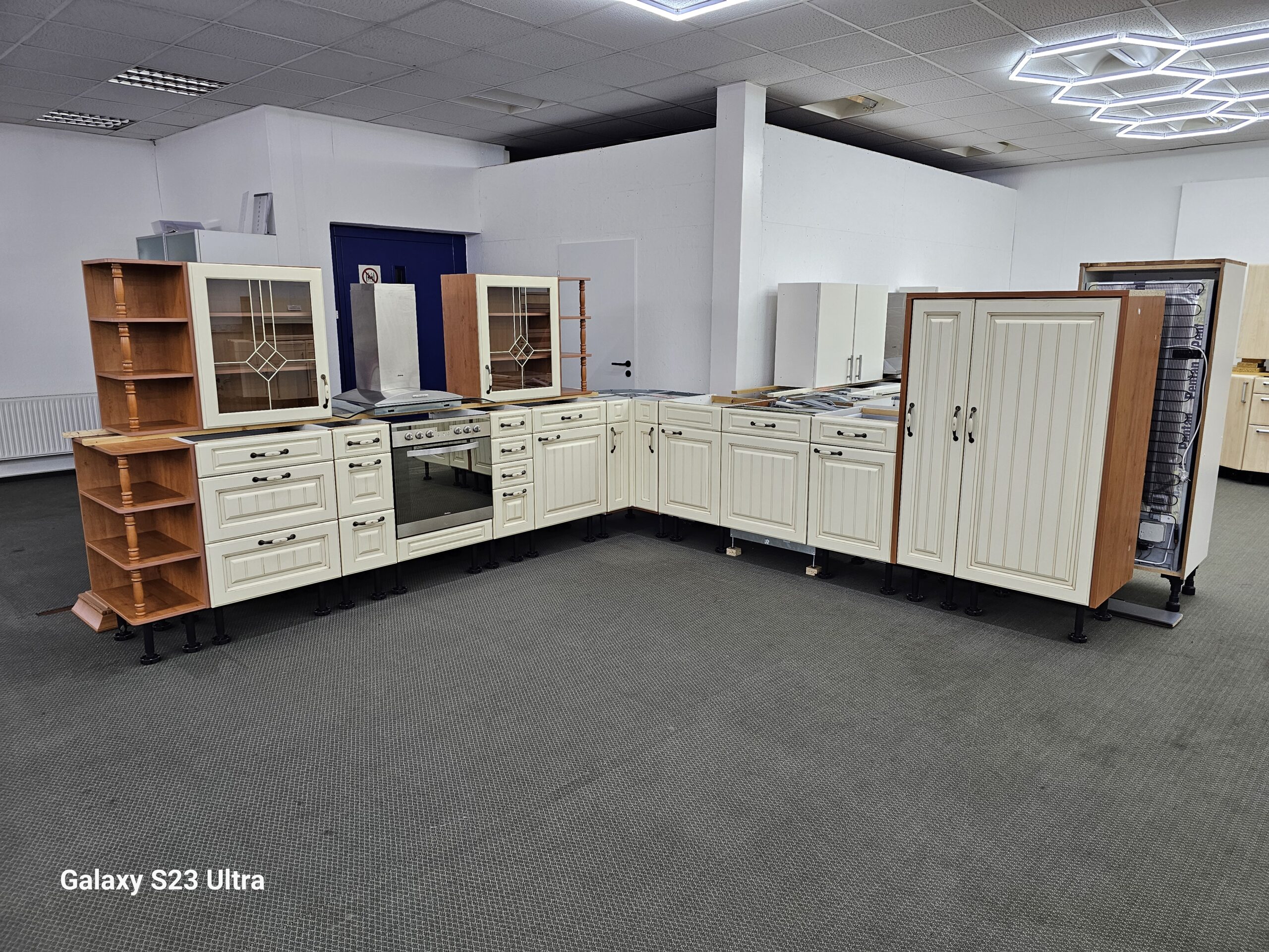 WIE NEU LANDHAUS KÜCHE mit alle e-Geräte*(Np. ca 12.000€)*Softclose* Lieferung GRATIS