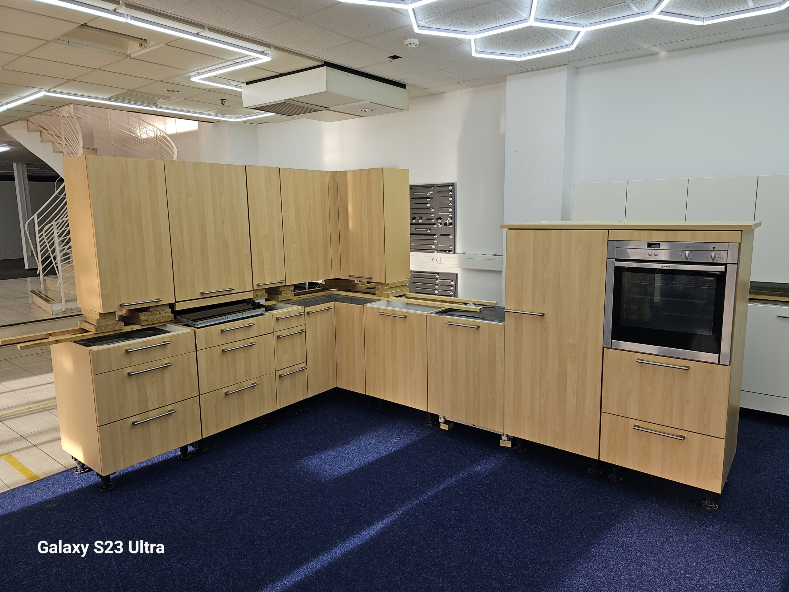 TOP KÜCHE mit e-Geräte komplet softclose Lieferung GRATIS