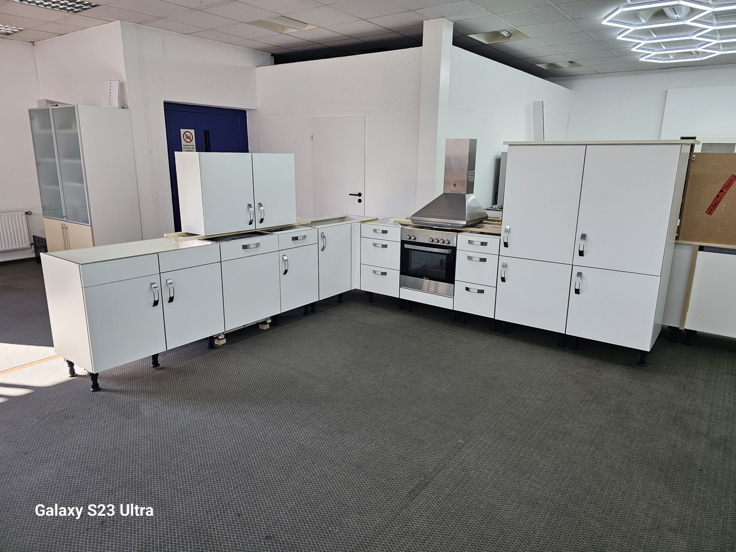 Top Weiß NOBILIA Küche mit alle E.Geräte *softclose*L.GRATIS