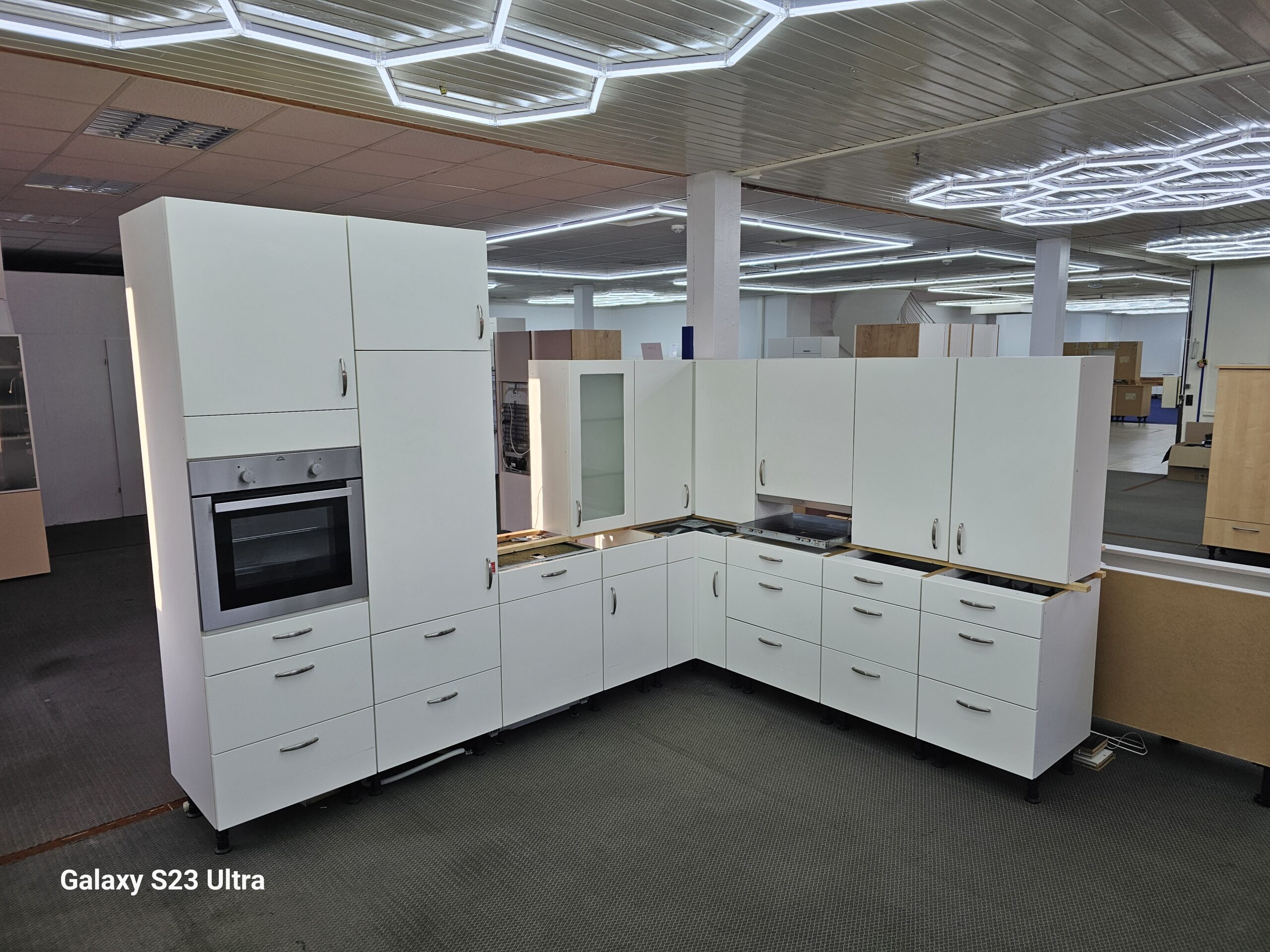 MODERNE Nobilia Küche mit alle e-Geräte softclose Lieferung GRATIS